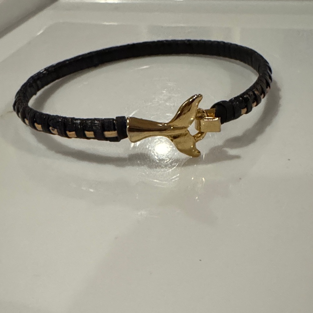 Gold and Black Women's Bracelet Whale Tail